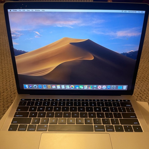 2017 MacBook Pro 13 inch 256 GB